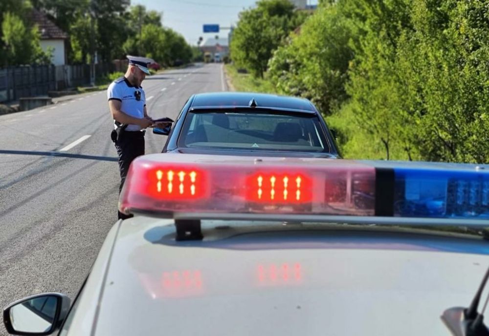 Depistat la volanul unui autoturism, fără permis de conducere