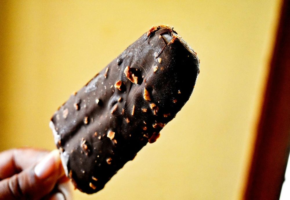 Alte loturi de înghețată contaminată cu pesticide cancerigene, RETRASE dintr-un mare lanț de magazine din România