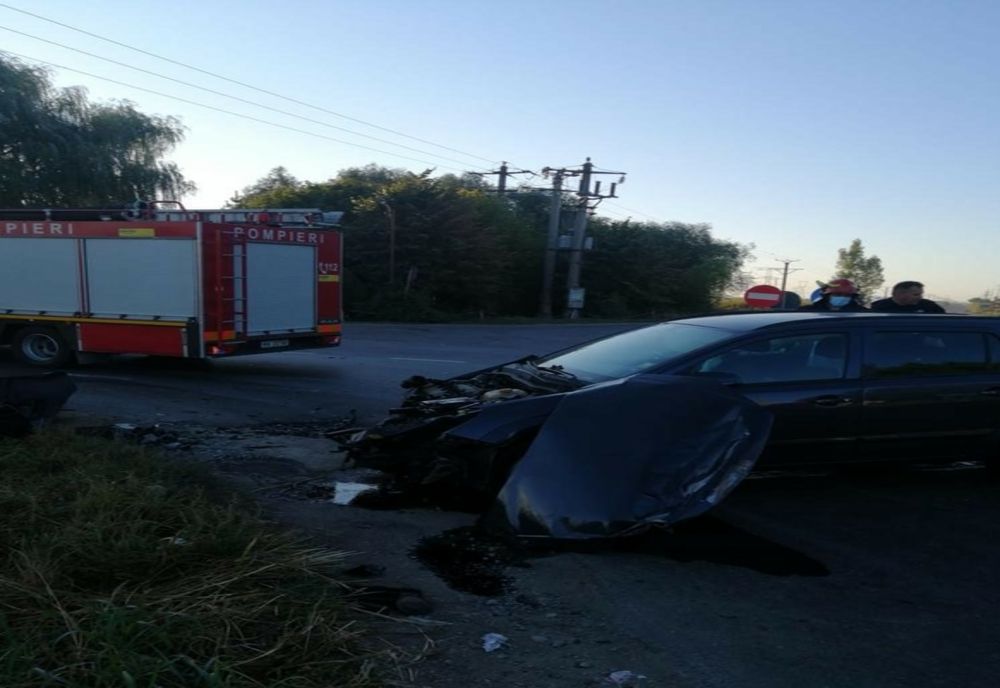 Ciocnire violentă între un TIR și un autoturism pe DN2A