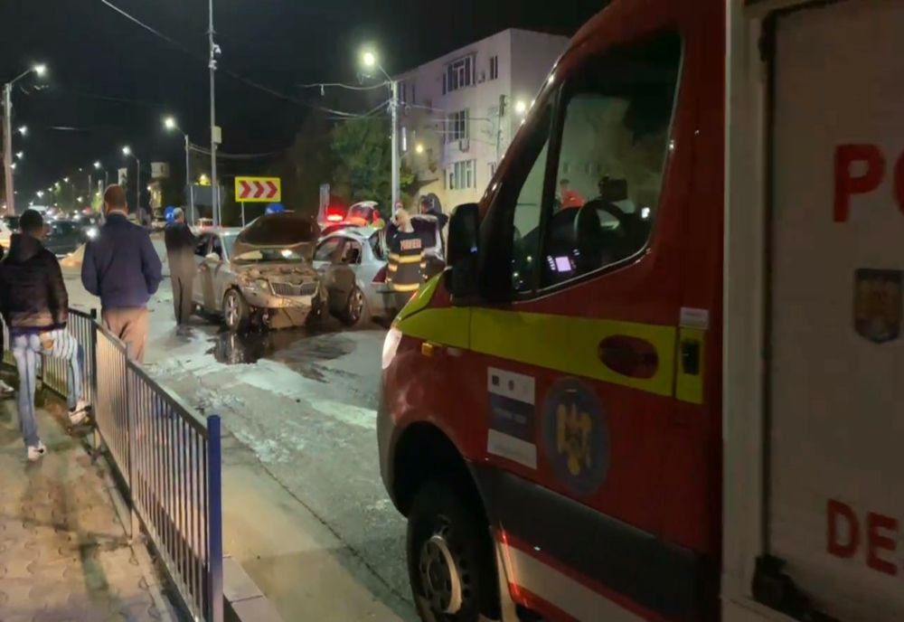 FOTO VIDEO Cascadorie în sensul giratoriu