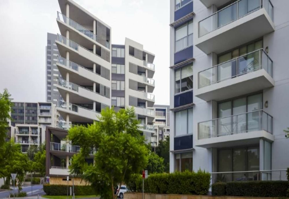 Românii primesc lovitură după lovitură în plin val al scumpirilor. Prețul locuințelor va exploda