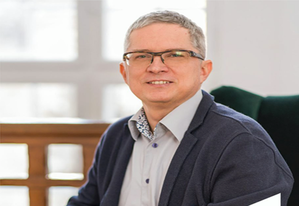 Liderul senatorilor USR, Radu Mihail: Statul trebuie să renunţe să mai bage mâna în buzunarul românilor