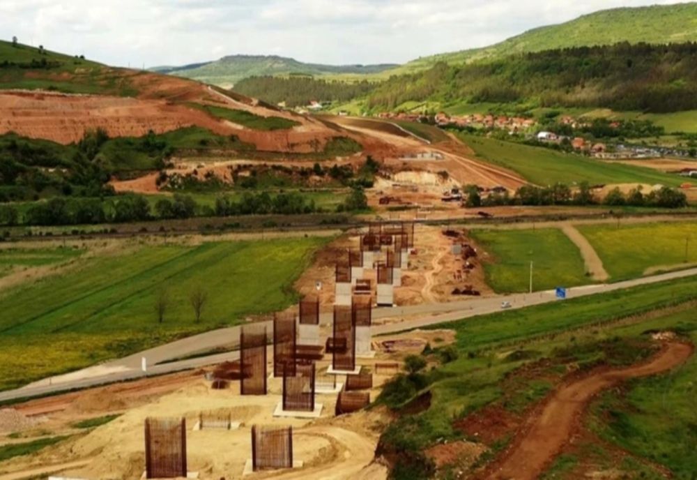 Manevrele de pe piața deșeurilor periculoase - Cine sunt „băieții deștepți” ajutați de CNAIR la marea „decontaminare” de lângă A3