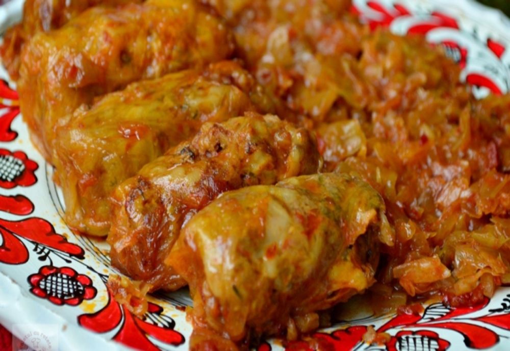 Câte sarmale poți mânca într-o zi fără teama de cântar sau de indigestii. Ce spune nutriționistul