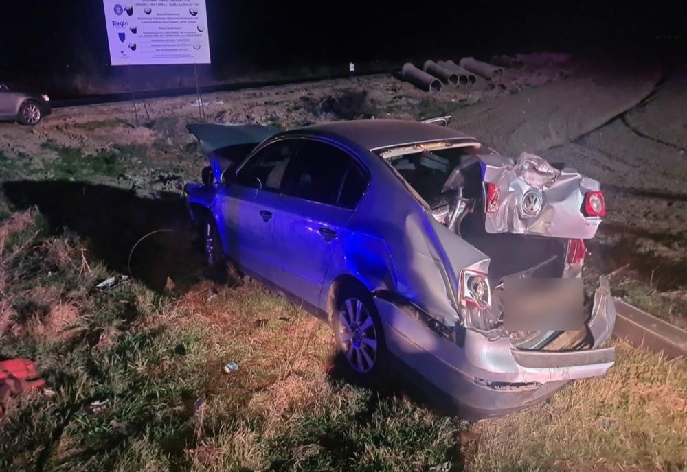 Accident la intersecția DJ 255 A cu DE 584. N-a oprit la stop și s-a tamponat cu un autocamion