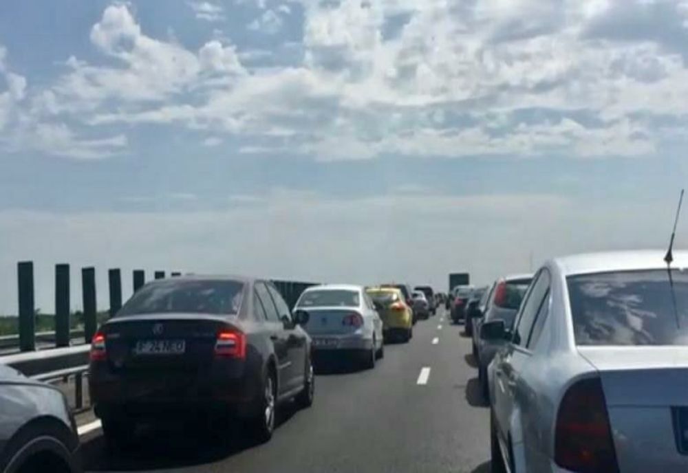Bară la bară pe Autostrada Soarelui. Rute alternative