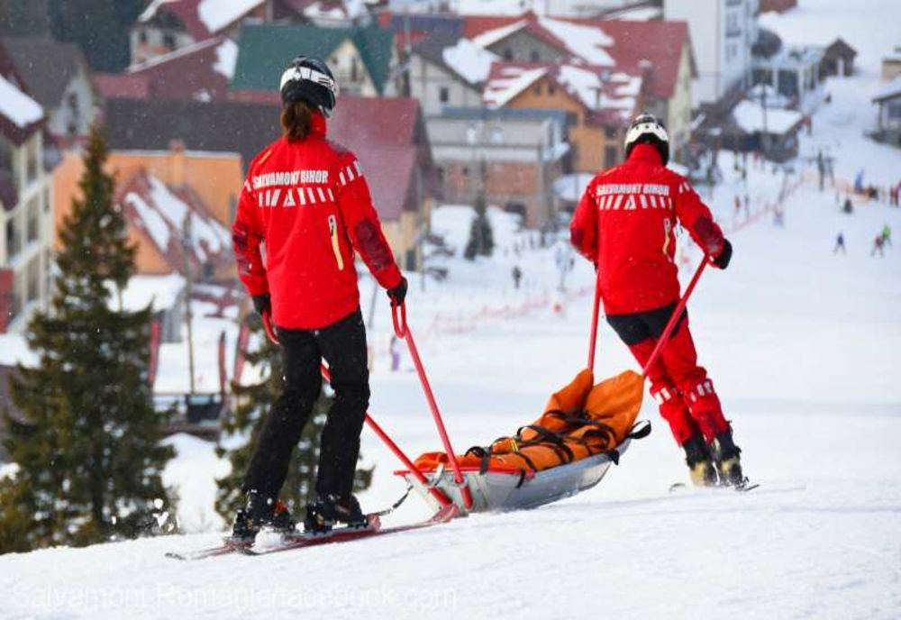 SALVAMONT: 25 DE PERSOANE, SALVATE DE PE MUNTE ÎN ULTIMELE 24 DE ORE