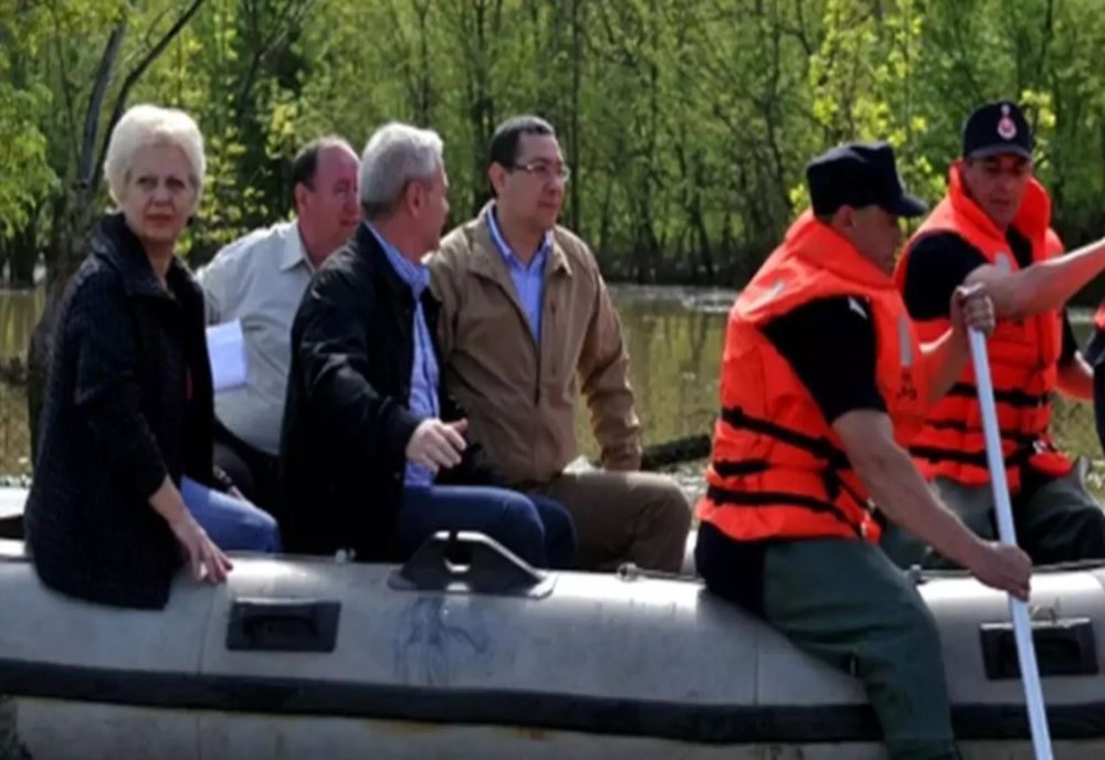 MARCEL CIOLACU ÎI CERE LUI PONTA SĂ SE RETRAGĂ DIN CURSA PREZIDENȚIALĂ, INVOCÂND DECIZIA CONTROVERSATĂ LEGATĂ DE INUNDAȚII  