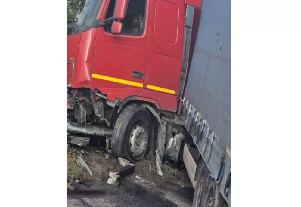 Accident grav pe Autostrada Soarelui. Un TIR s-a răsturnat, traficul către Constanța este blocat