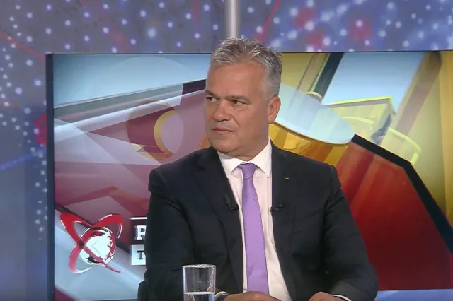 Adrian Veștea: „Vreau să fie foarte clar: nu îmi depun mandatul de premier desemnat.”