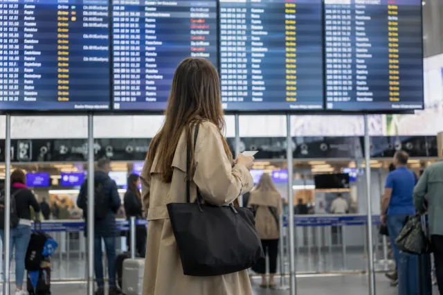 Noi reguli pe aeroporturile din Europa începând cu 6 septembrie 2026. Cozi mai mari la frontierele UE