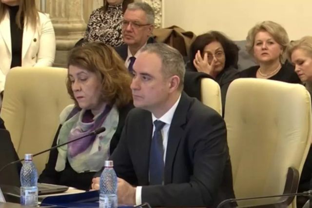 Buget 2026. Război în coaliție pe banii pensionarilor: PNL spune că nu sunt fonduri, PSD insistă