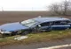 FOTO| Impact violent între două vehicule. Două persoane rănite